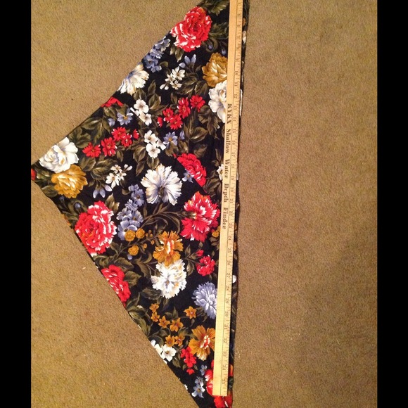 ❤️ SCARF ❤️ - Picture 3 of 3