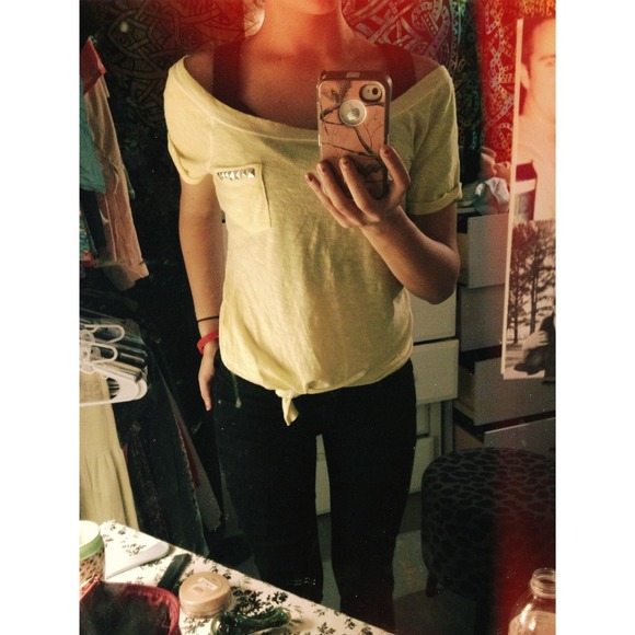 Off Shoulder Studded Top 💛