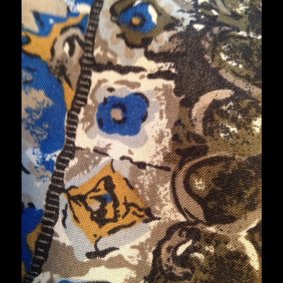 💙 SCARF 💙 - Picture 2 of 3