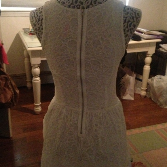 Eight Sixty Dress medium white lace - Picture 4 of 5