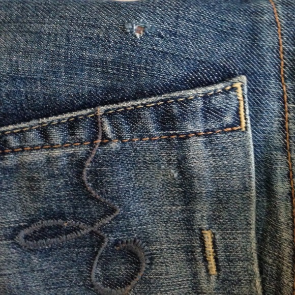 Guess knee length capris - Picture 4 of 4