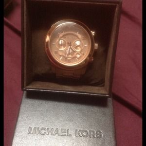 ❗SOLD❗Michael Kors Oversized Runway RoseGold Watch