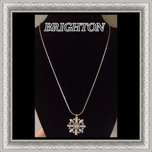 🔴HOLD for msstubby🔴 Silver Snowflake Necklace