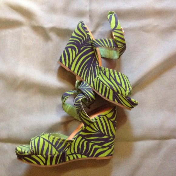 πGap Fern Print Wedge - Picture 2 of 4
