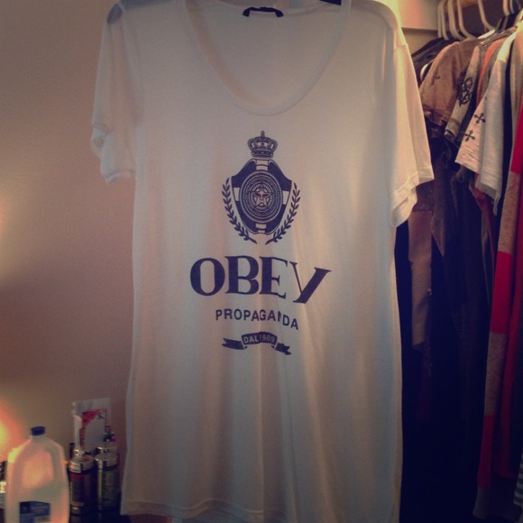 obey Tops - 💥SOLD💥 Obey loose cotton top
