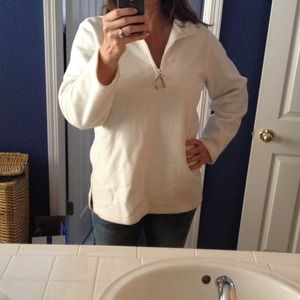 Cozy White Pullover Fleece top❄️