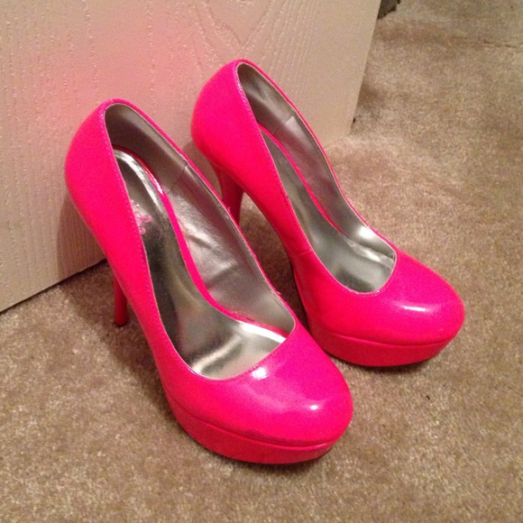 💋💋Hot pink heels