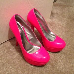 💋💋Hot pink heels