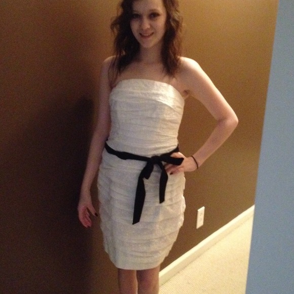white dress.