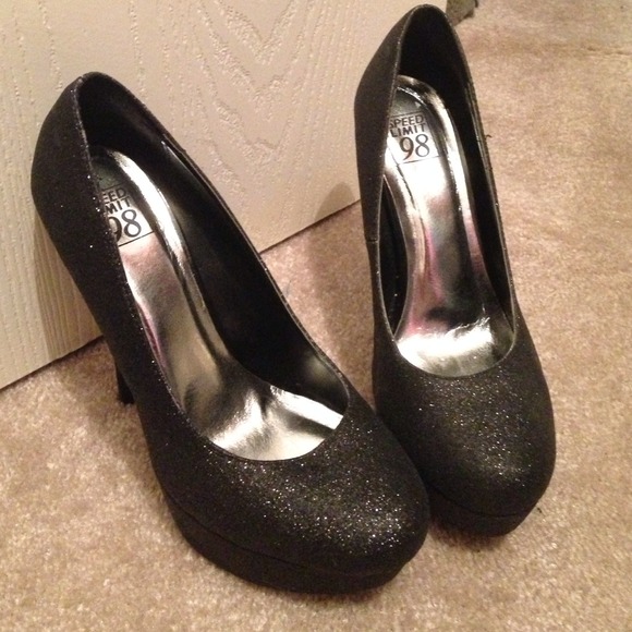 💋💋Black glitter heels