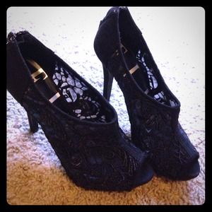 Brand new Elle heels