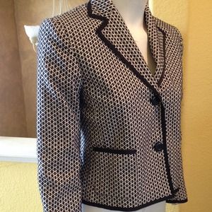 🎉SOLD🎉Black & White print  blazer 👌😉
