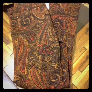 Cute  paisley print skinny  jeans