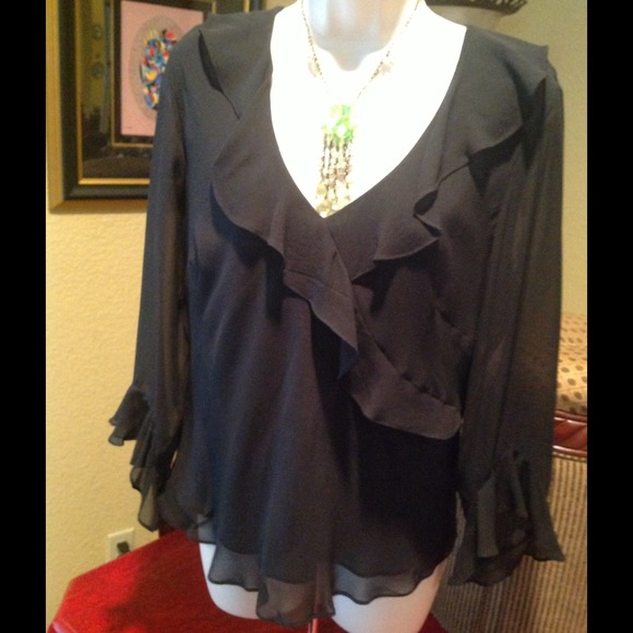 Black 3/4 sleeve blouse