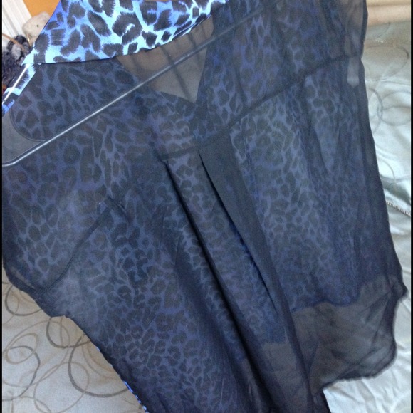 High-Low Button down - Picture 2 of 4