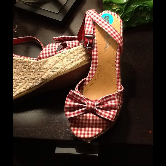Fun Wedges