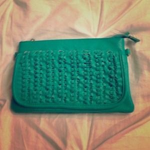 Street level clutch!