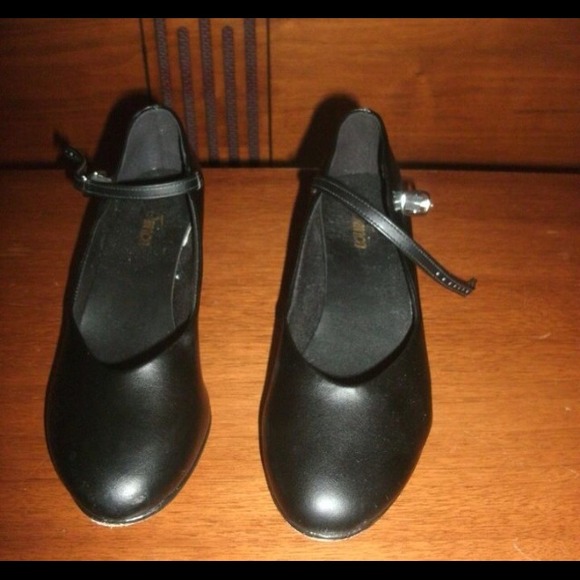 Used so danca character shows size 6L