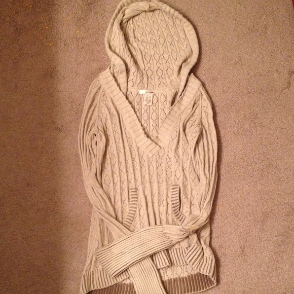 ❌TRADED❌ DKNY v-neck hooded eyelet Sweater
