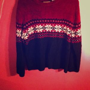 ❌SOLD❌red and black snow flake printed sweater