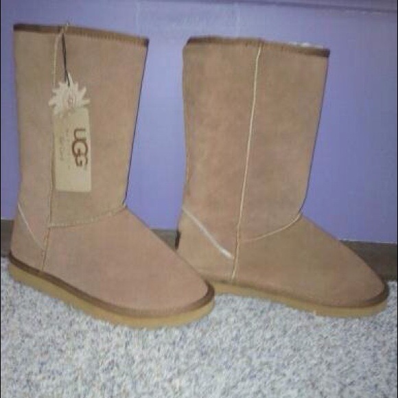 UGG size 9 never worn