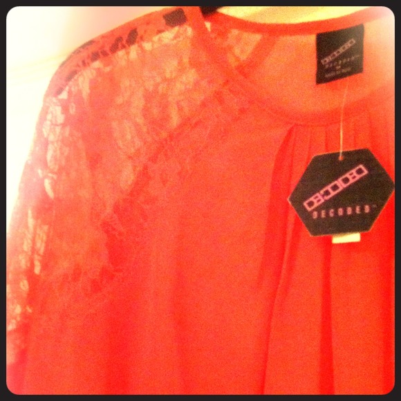 💥traded with luvbucs28💥 Coral flowy top