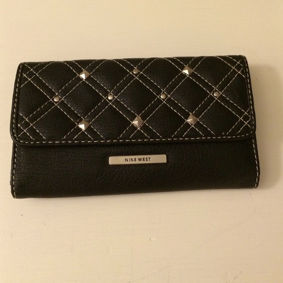 black and silver wallet