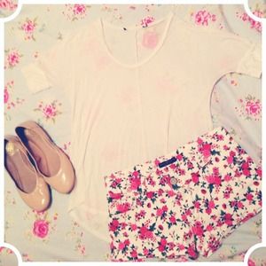 White short sleeve top