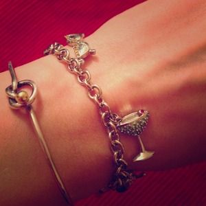 🌹🌹host pick 🌹🌹Charm bracelet