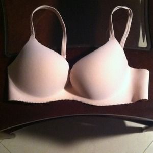🚫SOLD🚫Light pink Victoria Secret Push-up bra