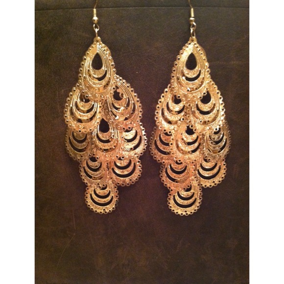 Chandelier earrings 🎀