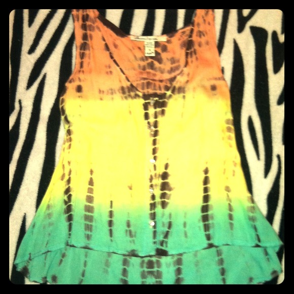 💥Traded💥w jukebox hero (Tie dye tie-back top)