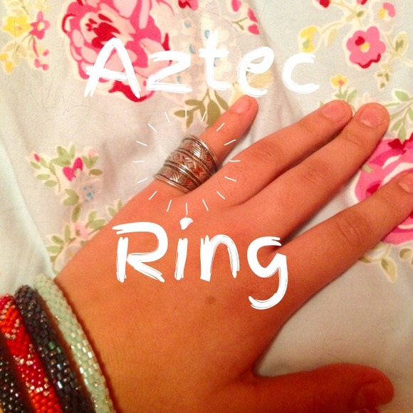 Urban outfitters Aztec ring - Picture 1 of 3