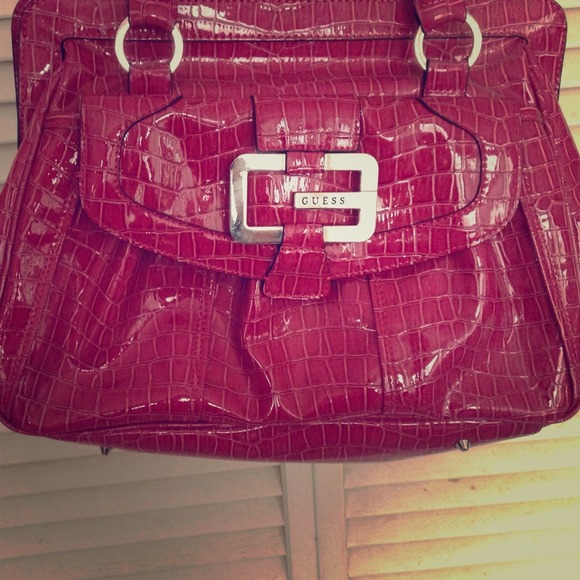Guess purse
