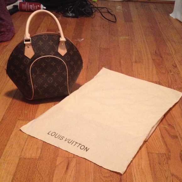 Louis Vuitton Bag (LV) (mock)