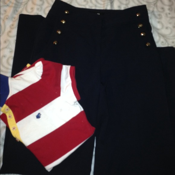 Nice navy blue pant with button