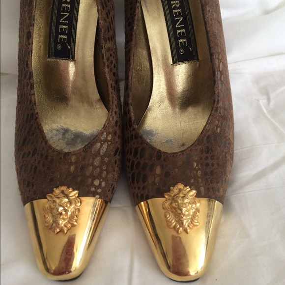 🎁SOLD on EBay 🎁J. Renee regal formal heels sze 6