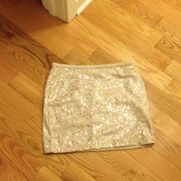 Catch everyone's eye with this skirt!