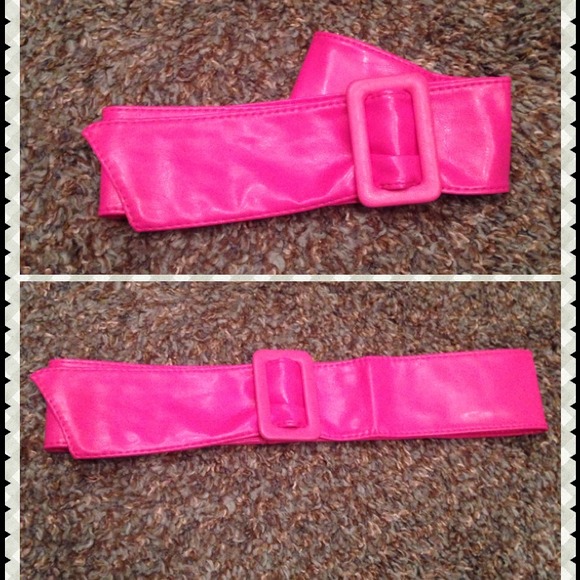 ⛔️SOLD⛔️Hot Pink adjustable belt