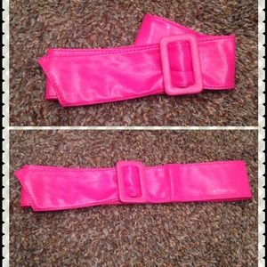 ⛔️SOLD⛔️Hot Pink adjustable belt