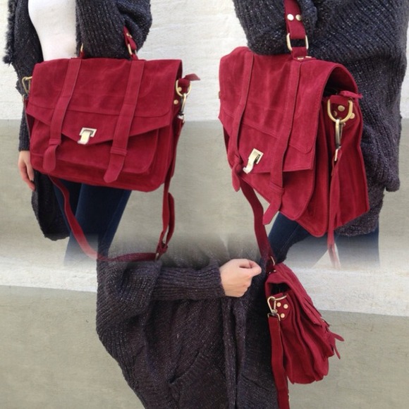 Bags - ๐Host Pick๐Vintage suede messenger bag Bags - ๐Host Pick๐Vintage suede messenger bag