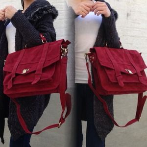 Bags - 🎉Host Pick🎉Vintage suede messenger bag Bags - 🎉Host Pick🎉Vintage suede messenger bag