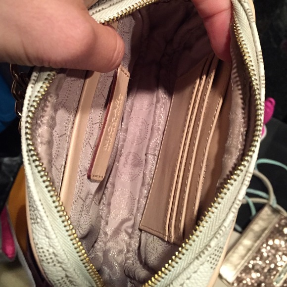 Authentic Michael kors crossbody bag - Picture 4 of 4