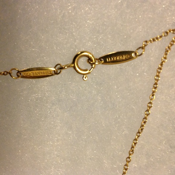 ⛔SOLD⛔ Authentic Tiffany & co 18k diamond 💋⛔SOLD - Picture 2 of 4