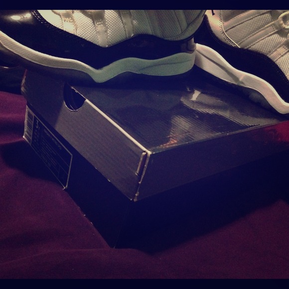 Sold 11s Concords sz 3