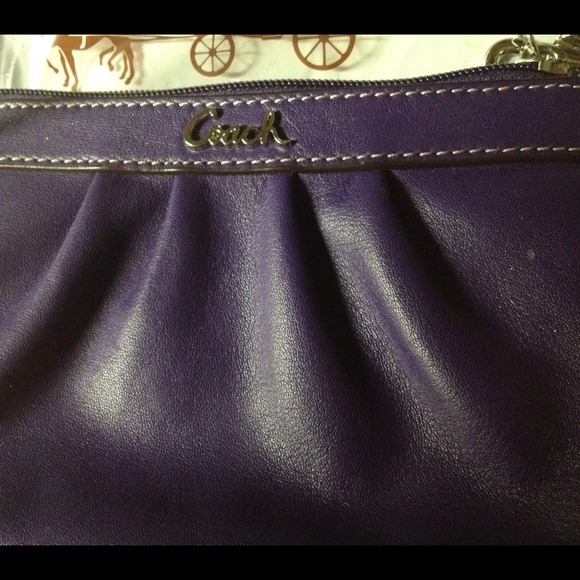 Preloved Coach Purple Leather Wristlet - Picture 4 of 4