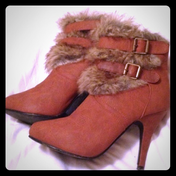 High heeled booties