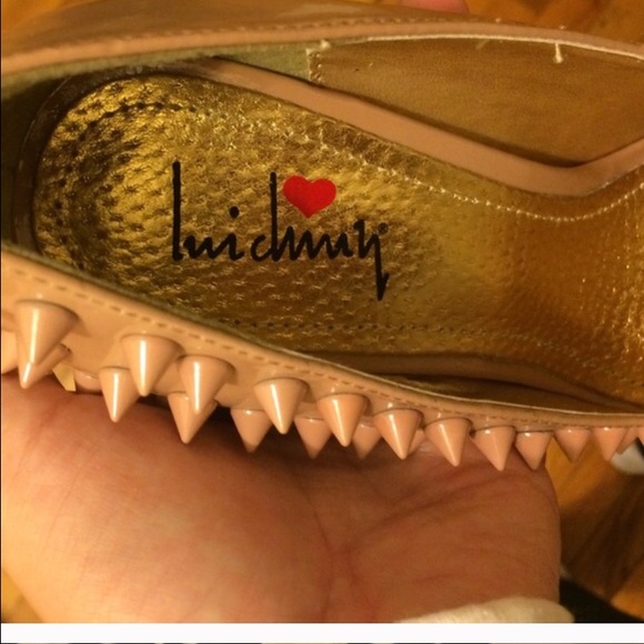 Studded. heels⚡ NEW 👏 more pics ,, - Picture 4 of 4