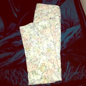 ‼️Traded ‼️🌸Floral Skinny Jeans 🌸