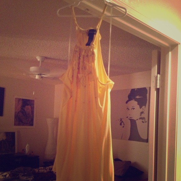 Bright Yellow Halter! ADD TO BUNDLE ONLY ;) - Picture 1 of 4